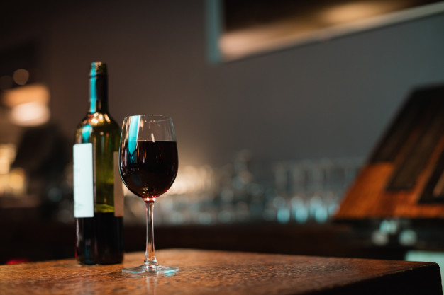 5 dicas de como pedir vinho em um restaurante